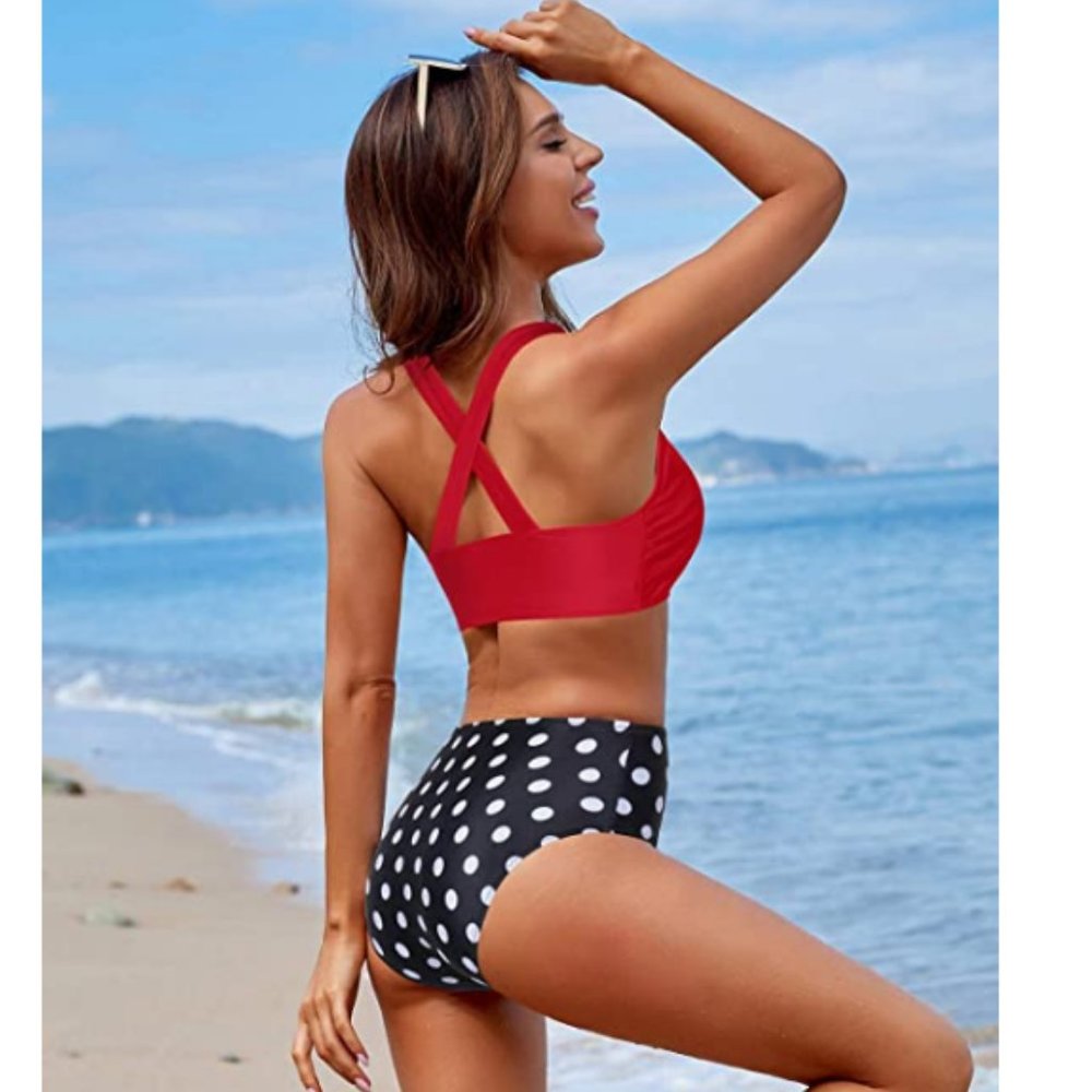 Good-Quality Two Piece Swimsuit - Picture 4 of 6